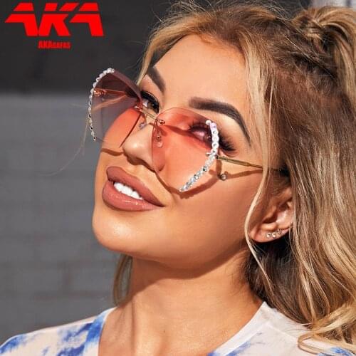 AKAgafas Retro Women Sunglasses Rhinestone Sun Glasses Women Luxury Eyeglasses for Women Retro Eyewear Brand Design Gafas De Sol