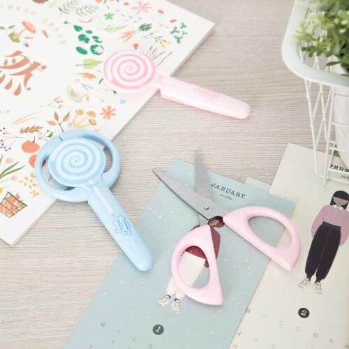 Deli Scissors Lovely Lollipop Shaped For Children Kids Cartoon DIY Safety Cap DIY Scrapbook Paper Diary Craft Decorating E6069