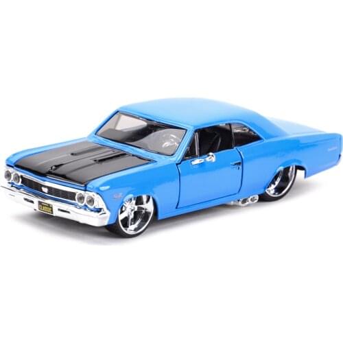 Maisto 1:24 1966 Chevrolet Chevelle SS 396 Static Die Cast Vehicles Collectible Model Sports Car Toys