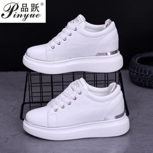 Pinyue Women's Hidden Platform Shoes