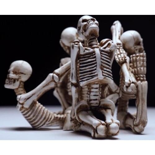 4 Pieces Of Creative Skull Figurines 3.5 Inches Tall Halloween Decoration Skull Home Desktop Figurines Ornaments
