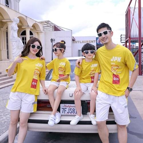 Mommy and Daughter Matching Clothes Beach Korean Style Summer Family Matching Clothes Couple Son Ropa Familia Tracksuit AE50FC