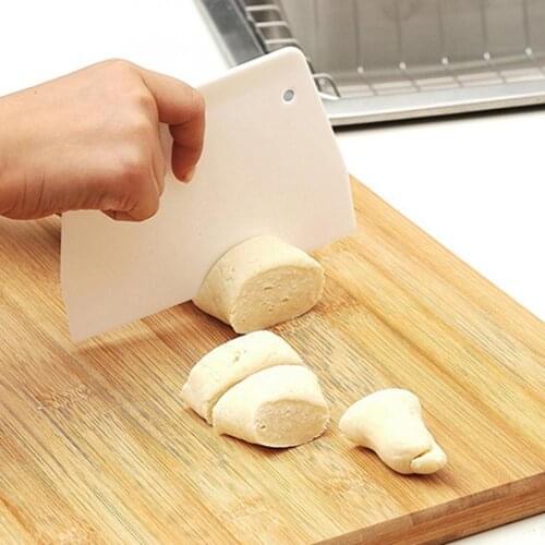 Simple Pastry Dough Trapezoid Scraper Butter Scraper Plastic Baking Cake Scraper Kitchen Cake Tool Baking Accessories