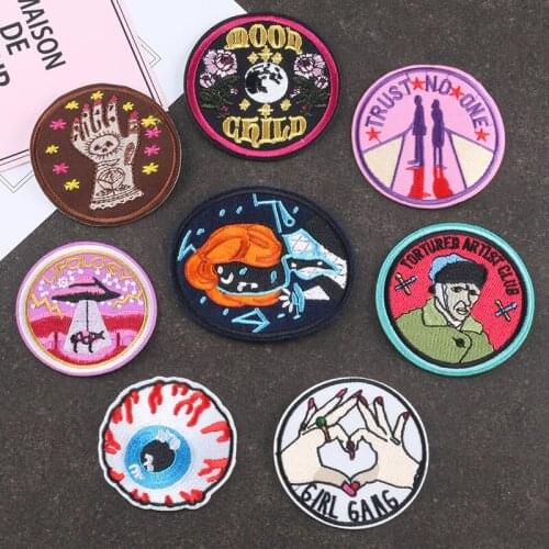 50pcs/Lot Embroidery Patches Letters Clothing Decoration Accessories Gesture Diy Iron Heat Transfer Applique Character Round