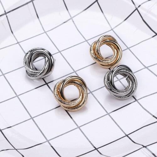 European American Fashion Frosted Geometric Metal Round Circle Twist Earrings Cold Wind Earrings for Women Jewelry Accessories