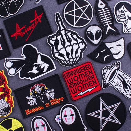 Skull Finger Patches On Clothing Punk Letter Embroidered Patches For Clothes Alien Stickers Cheap Cloth Rock Applique Stripes