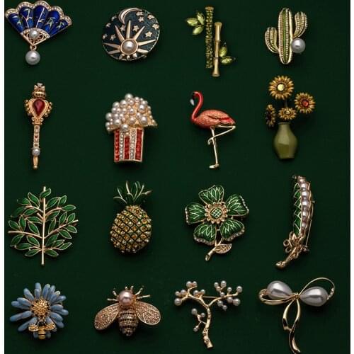 Fashion Animal Plant Lapel Pins Fruits Food Mix Brooches Badges Backpack Cute Pins Party Gifts For Friends Jewelry