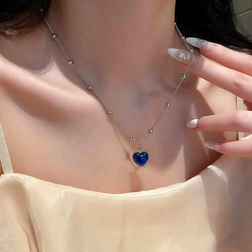 Fashion Love Crystal Bead Blue Necklaces for Women Girl Peach Heart Temperament Pendant Necklace Gift Metal Chain Clavicle Chain