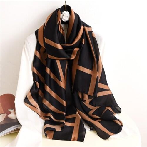 Spring And Autumn Fashion Imitation Silk Shawl All-Match Simple Stripe Printing Travel Seaside Sun Protection Lightweight Scarf