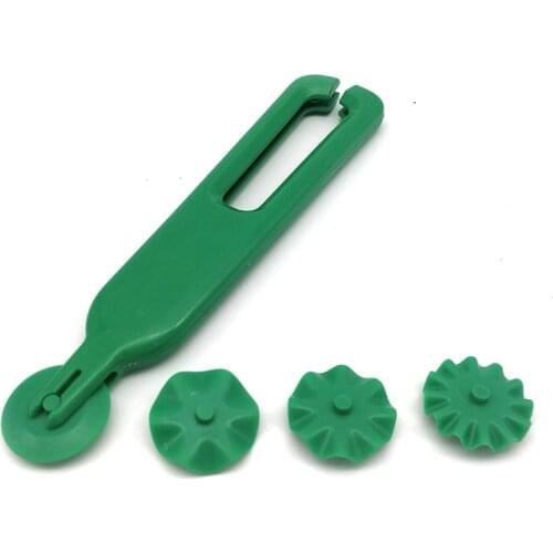 4Pcs/Set Plastic Pattern Hob Cutter Fondant Roller Knife DIY Pastry Cookie Biscuits Mold Cake Decoration Lace Cutting Mold Tools