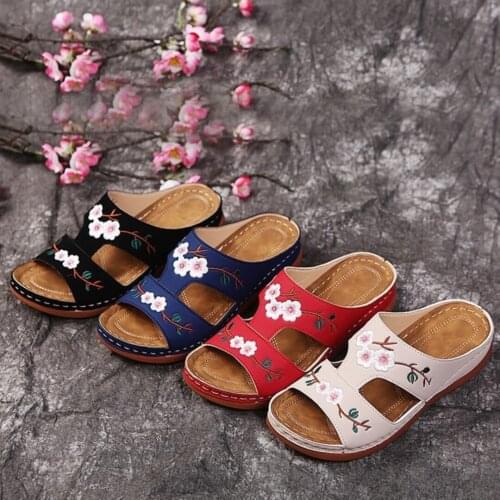 Summer Mules Women Slipplers Hollow Embroidery Sandals Fish Mouth Wedge Heel Woman Slides Famale Casual Flat Embroidery Shoes