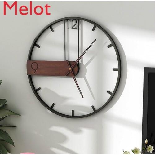 Home Nordic Clock Wall Clock Fashion Minimalist Creative Personalized Living Room Simple and Light Luxury Art Wall-Mounted