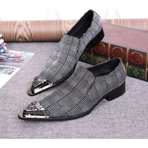 Christia Bella Classic Bullock Carved Pointed Toe Male Party Shoes Men Grey Plaid Genuine Leather Shoes Fashion Man Dress Shoes