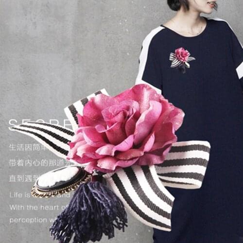 Elegant Women Shiny Golden Sequins Handmade Purple Rose Striped Ribbon Bow Queen Cameo Thread Tassel Party Brooch Pins Jewlery