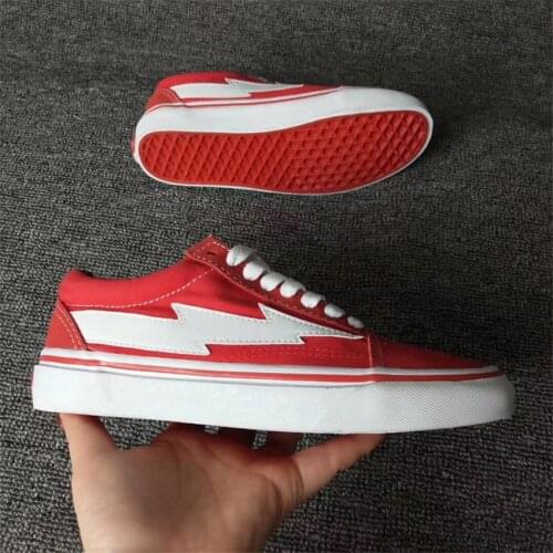 Classic Fashion Top quality Revenge Brand Vulcanized Canvas Shoes Lightning Skateboard Shoes Men women Strom Skateboard Sneakers