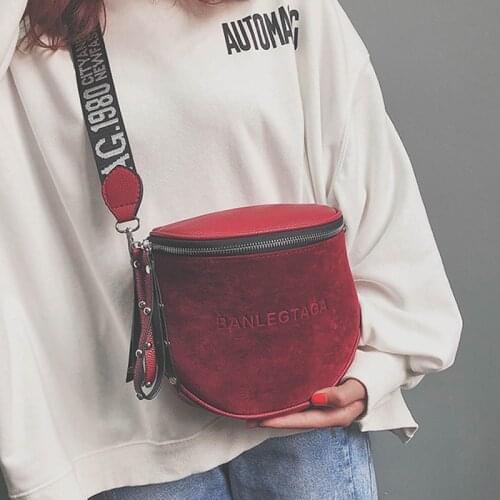 Fashion Semicircle Saddle Bag PU Leather Shoulder Bag Leisure Letter Crossbody Bag Small Round Bag Lady Handbag Designer Purse