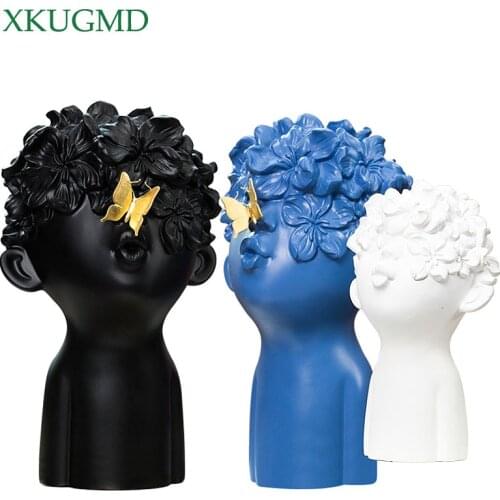 Resin Figurine Character Decoration Statue Ornaments Home Office Desktop Decor Wedding Decor Crafts Gift