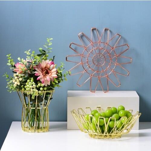 Nordic Metal Multifunctional Deformation Creative Iron Art Fruit Basket, Storage Tray, Deformable Storage Basket