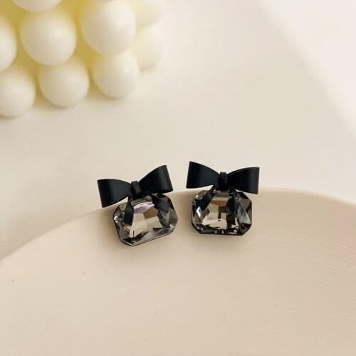WJBYRZI Earrings With Stones