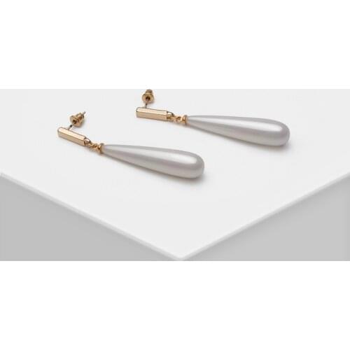Amorita boutique Elongated artificial pearl drop earrings
