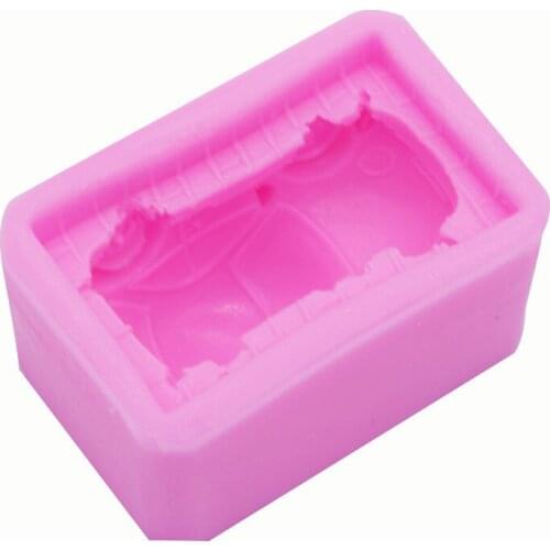 Three-dimensional car handmade soap mold, car modeling chocolate mold, fondant baking tools