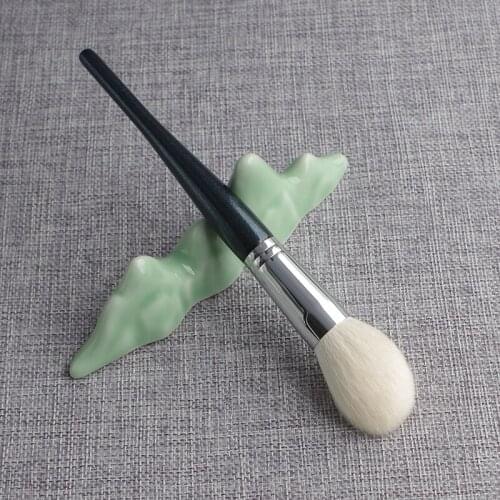 A04 Professional Handmade Make Up Brush Angled Round Face Powder Brush Soft Saikoho Goat Hair Makeup Brushes