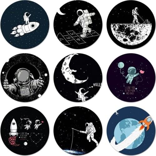 Pretty Space Moon Astronaut Icons Pins Badge Decoration Brooches Metal Badges For Backpack Decoration