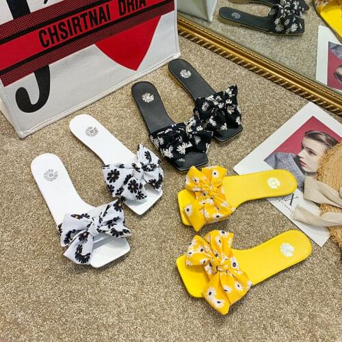 Small Chrysanthemum Slippers Womens Online Celebrity Outdoor Wear 2021 Summer New Bow Flat Non-Slip Fashion Hundred Slippers