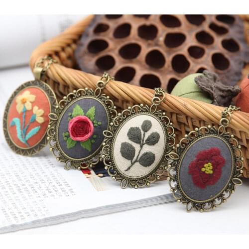 Flower Leaf Oval Pendant Support Sweater Necklace Metal Chain Unfinished Embroidery Kit DIY Sewing Cross Stitch Set Thread Tools
