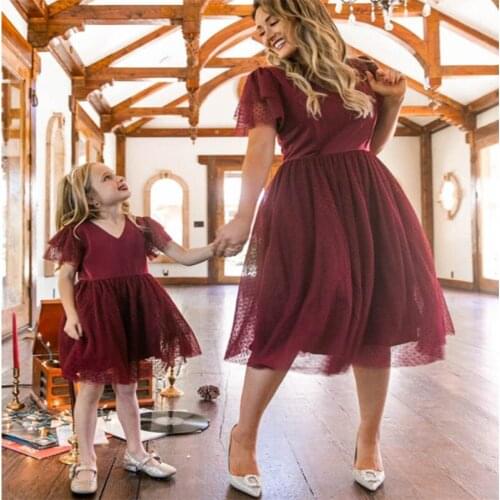 Family Matching Outfits Summer Mother Daughter Lace Dresses Fashion Clothes Mom Daughter Cute Party Dress Beach Holiday Dress
