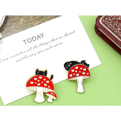 Black cat who loves red mushrooms Enamel Brooch Lovely animals kitten Lapel Pin Backpack clothes hat Fun Badge Gifts for kids