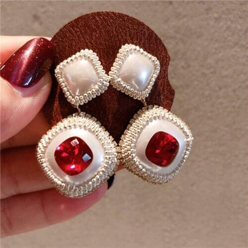 Luxury brand long chain letter V hanging earrings, womens gold lock earrings with long wedding jewelry statement Pendientes2020