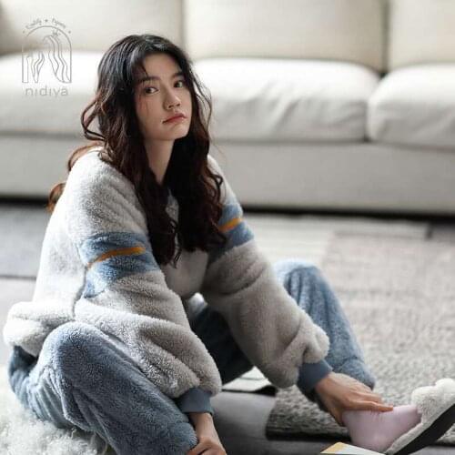 Coral Fleece Pajamas for Couples Female Winter New Long-sleeved Head Set Sports Thickened Home Wear Set Pajamas Set Sleepsear