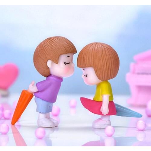 Resin Bonsai Ornament Sweet Couple Figurine Miniature Figurine Sweet Couple Model Craft Home Decor Micro Landscape