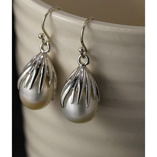 2018 Direct Selling Real Brinco Fashion Of Real Fashion Exquisite Ornaments S925 Pure Pearl Claw Set Eardrop Of Female