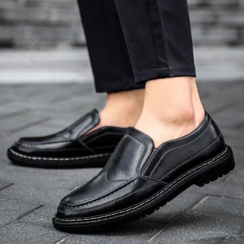 Men Shoes Slip On genuine Leather Casual Shoe Vintage Low Heel Loafers Fashion Business Men Dress Shoes brown Moccasins