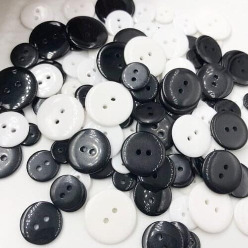 50pcs 11/13/15/18/20/22mm Mix Black and White Color Overcoat Plastic Button 2 holes Craft Sewing PH265