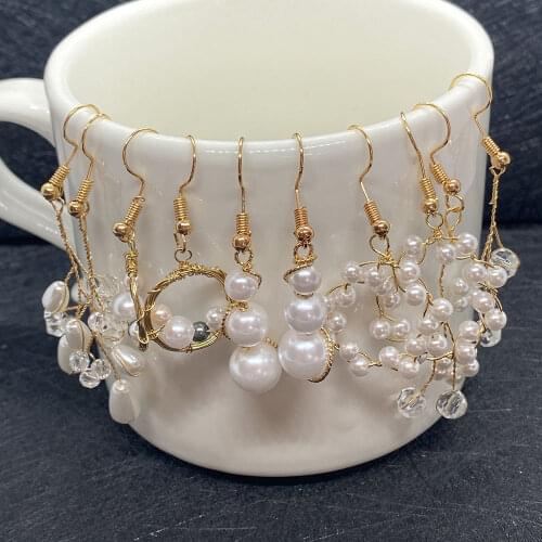New Earrings ,Ladies' Glamorous Fashion Irregular Metal Pearl Jewelry, Various Styles Are Used To Match Wedding Dresses