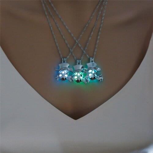 New Men Punk Skull Rose Glow in the Dark Pendant Necklace Charm Luminous Chain Necklace Classic Fashion Jewelry Gift 2019