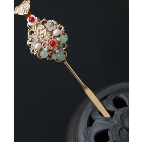 Classical Natural Chalcedony Stone Vintage Gold Color Ruyi Metal Hair Stick Ethnic Hairpins Pearl Shell Flowers Hair Jewelry