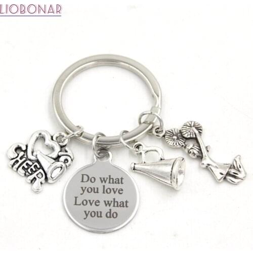 10PCS New Arrival Stainless Steel Key Ring Megaphone I love Cheer Key Chain Keyring Chearleaders Gifts for Men Women Jewelry