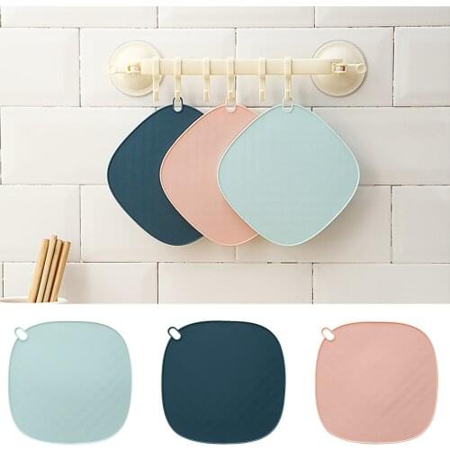 Soft Glue Table Mat with Hanging Hole Heat-Resistant Anti-Slip Coaster Round Corner Table Placemat for Kitchen 16*16cm A1