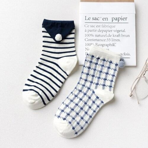 6 pairs Woman Sock 2021 Autumn Winter New College Wind Ms Collar Cotton Sock Small Hair Ball Tube Cotton Fashion Cute Women Sock