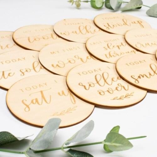 12 Pcs Baby Milestone Cards Wooden Commemorate Baby Birth Monthly Recording Card T3LA