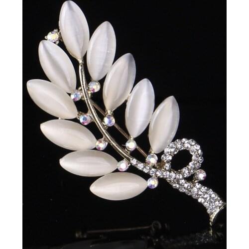 Temperament Feather Brooch Jewelry For Women/men Fashion Jewelry Brooch Pins Metal Scarf Wedding Gift Diy Jewellery Accessories