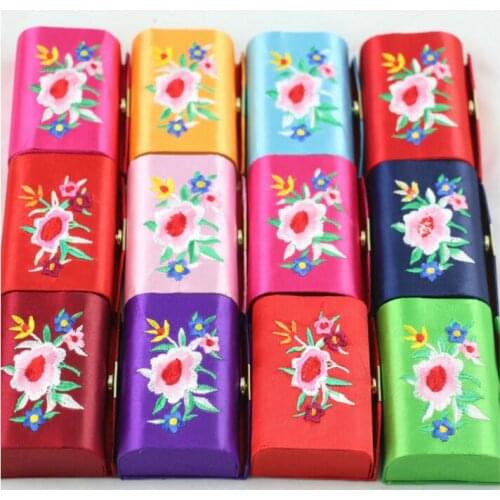 Fashion Portable Lipstick Case Retro Flower Pattern Premium Embroidery Brocade Holder Box with Mirror Random Color