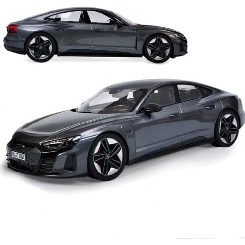 1：18 Audi RS E-tron Metal Vehicle Diecast Pull Back Cars Model Toys for Boy Collection Xmas Gift Office Home Decoration