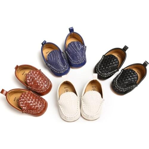 2021 New Fashion Soft Bottom Infants Boys Girls Loafers Shoes Newborn Solid Leather Baby Casual Baby Moccasins