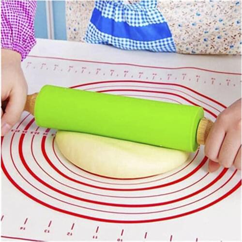 1Pc Silicone Rolling Pin Kitchen Baking Tool Colorful Non-Stick Dough Baker Roller with Wooden Handle for Dough, Bread and Pizza