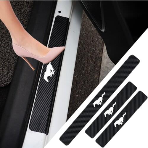 Autocollant de seuil de porte en cuir protecteur de seuil de voiture en Fiber de carbone pour For Ford Mustang Gt car decal